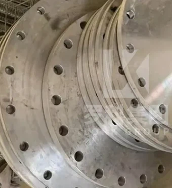 Egyedi N04400 réz nikkelötvözet karima petrolkémiai ipari berendezésekhez, kovácsolt Monel 400 karima